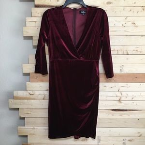 Lulus Velvet Deep Violet Vneck dress size M